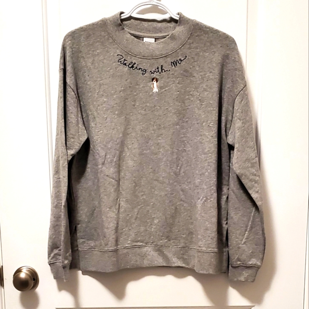 3/$30   👕 BNWT beagle grey sweatshirt